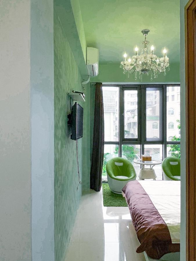 Kaohsiung Raifong Corner Homestay Dış mekan fotoğraf