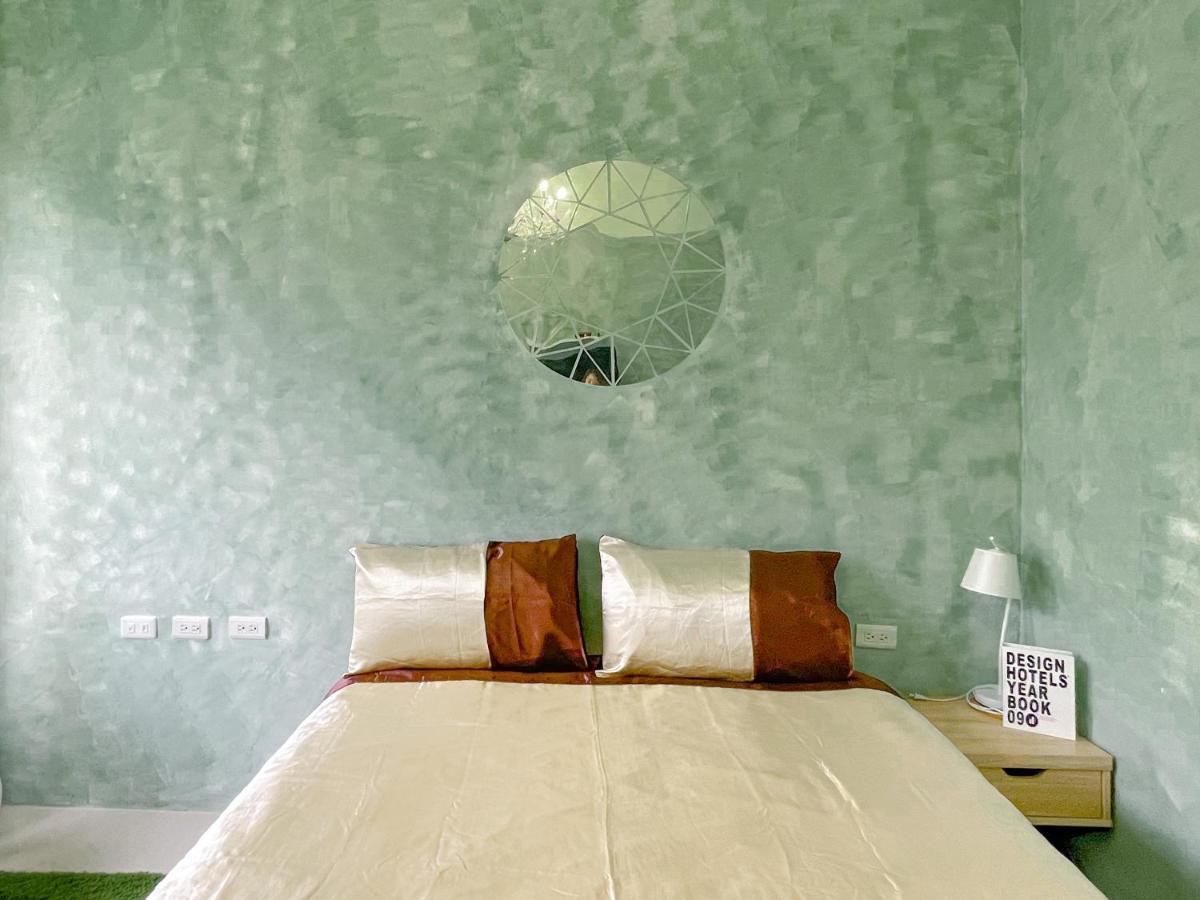 Kaohsiung Raifong Corner Homestay Dış mekan fotoğraf