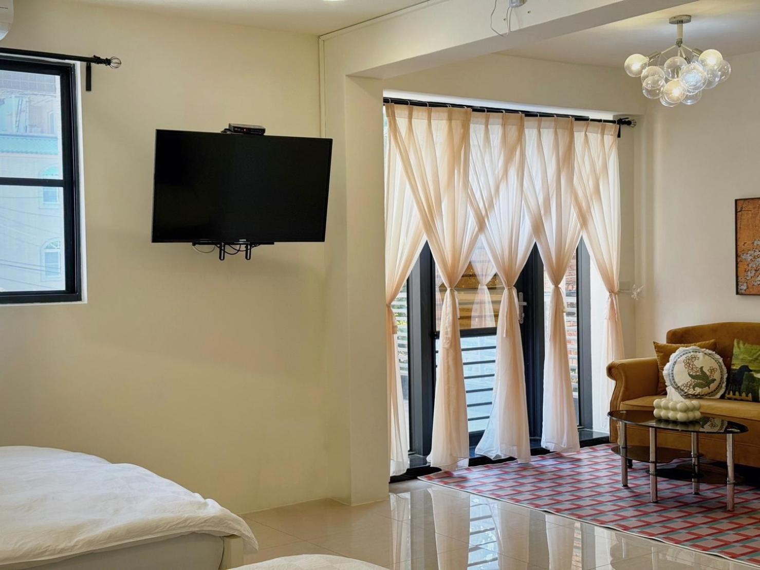 Kaohsiung Raifong Corner Homestay Dış mekan fotoğraf