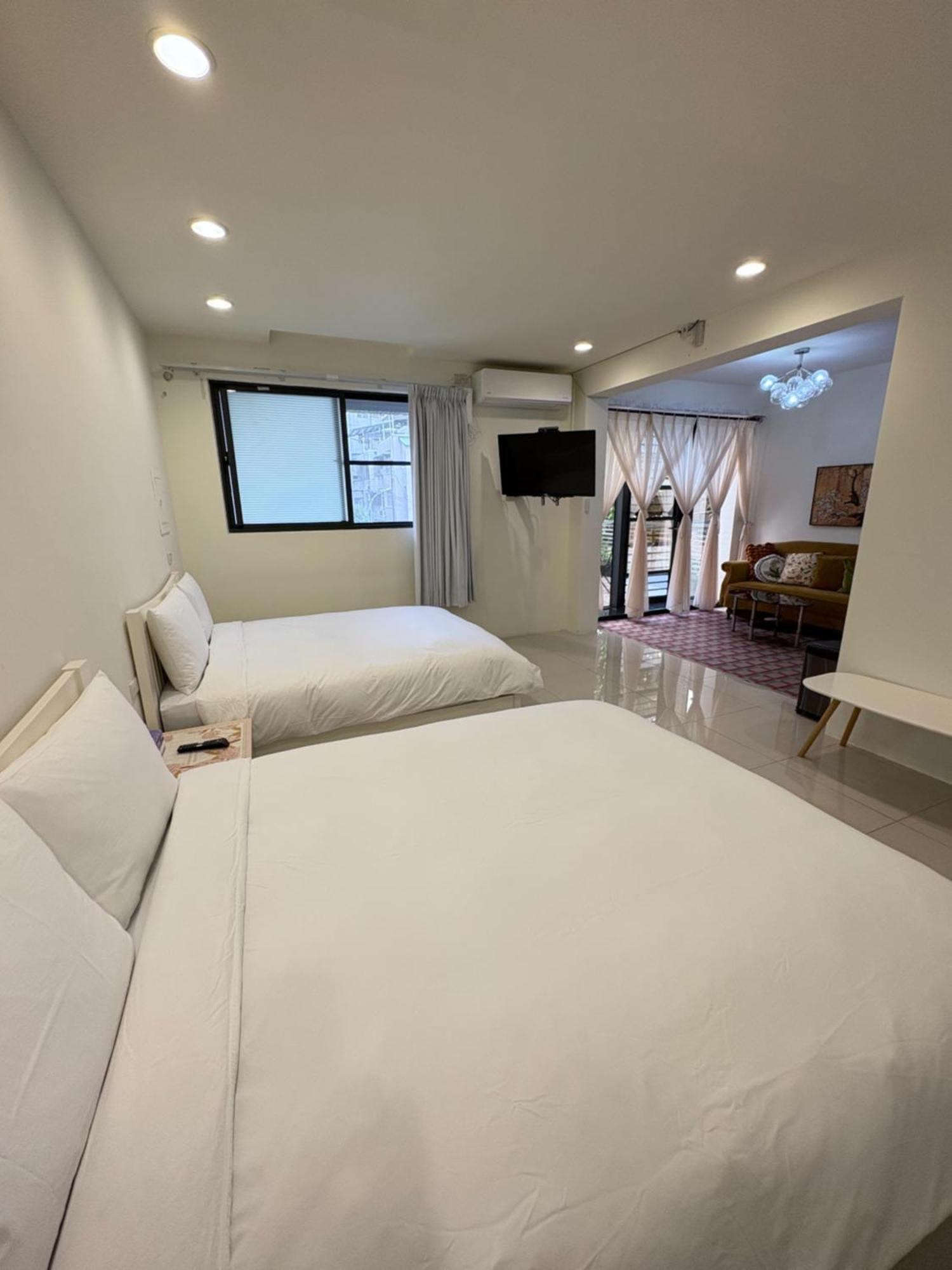 Kaohsiung Raifong Corner Homestay Dış mekan fotoğraf