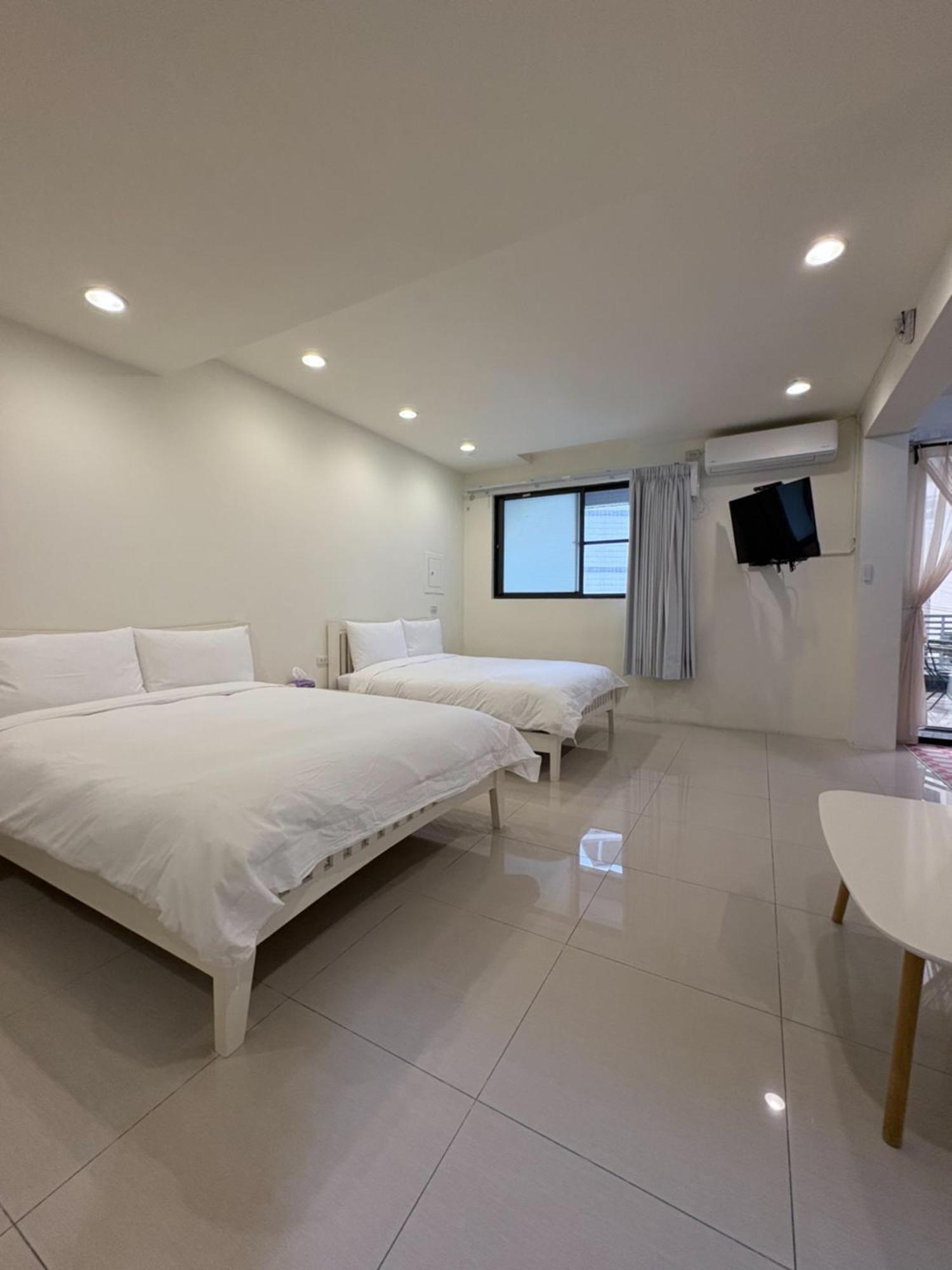 Kaohsiung Raifong Corner Homestay Dış mekan fotoğraf