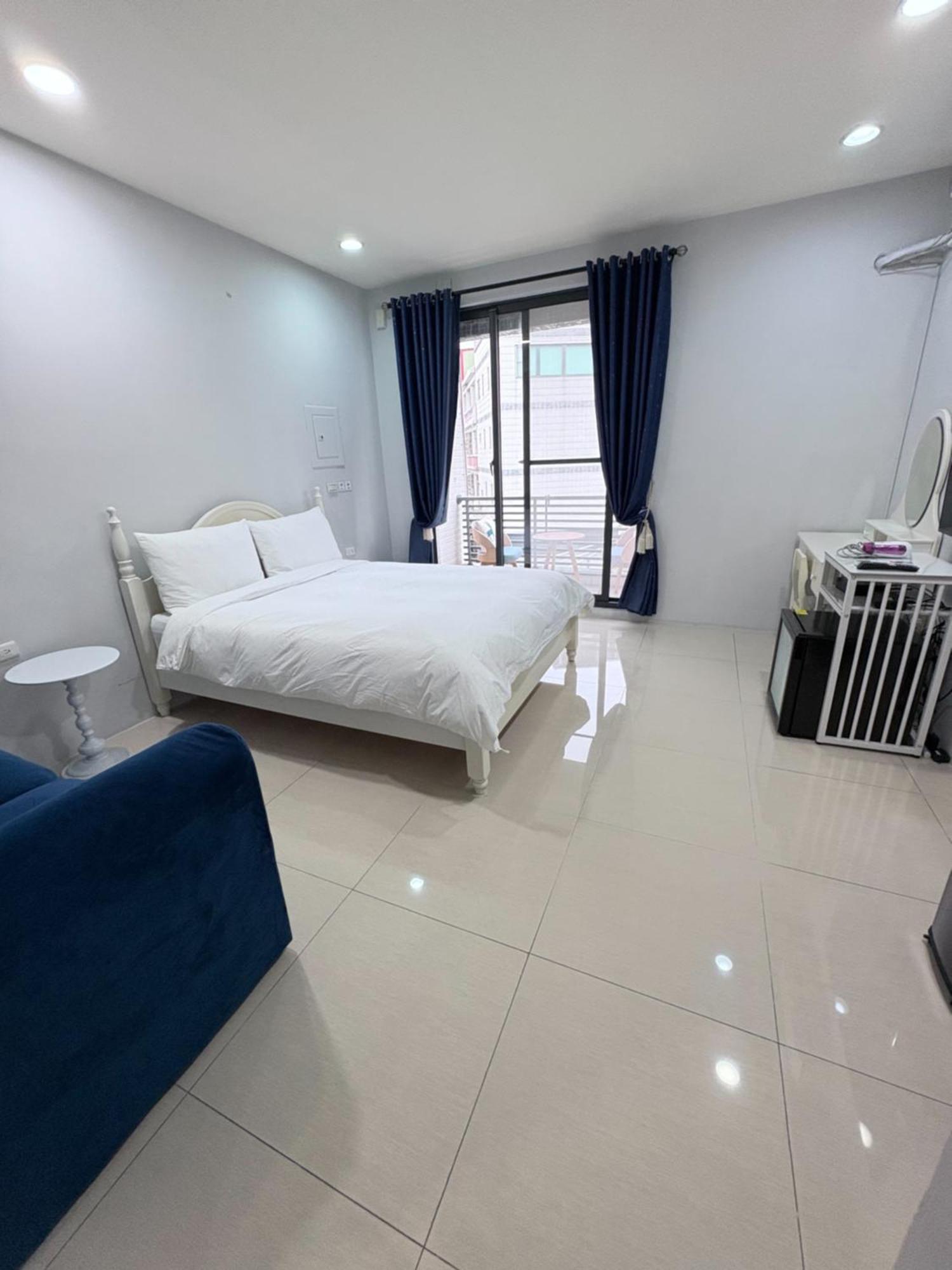 Kaohsiung Raifong Corner Homestay Dış mekan fotoğraf