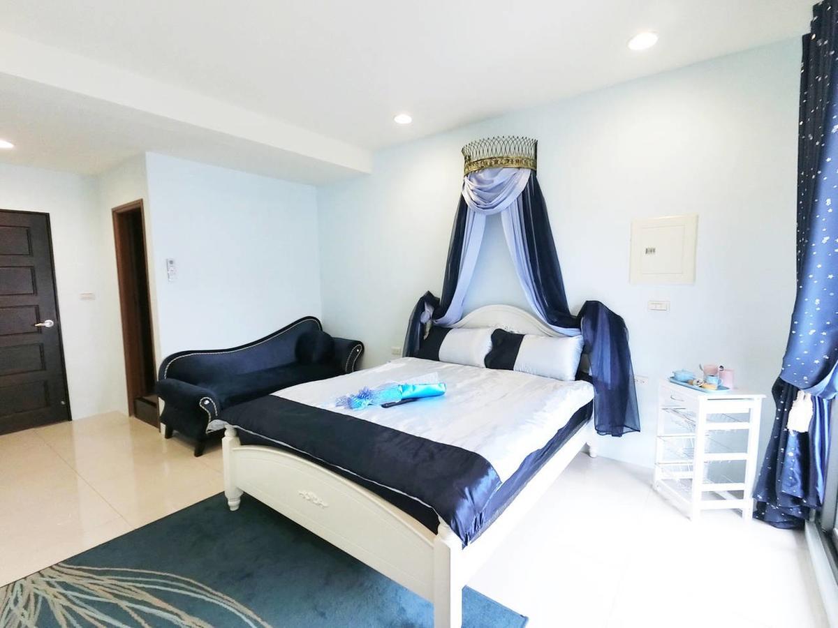 Kaohsiung Raifong Corner Homestay Dış mekan fotoğraf