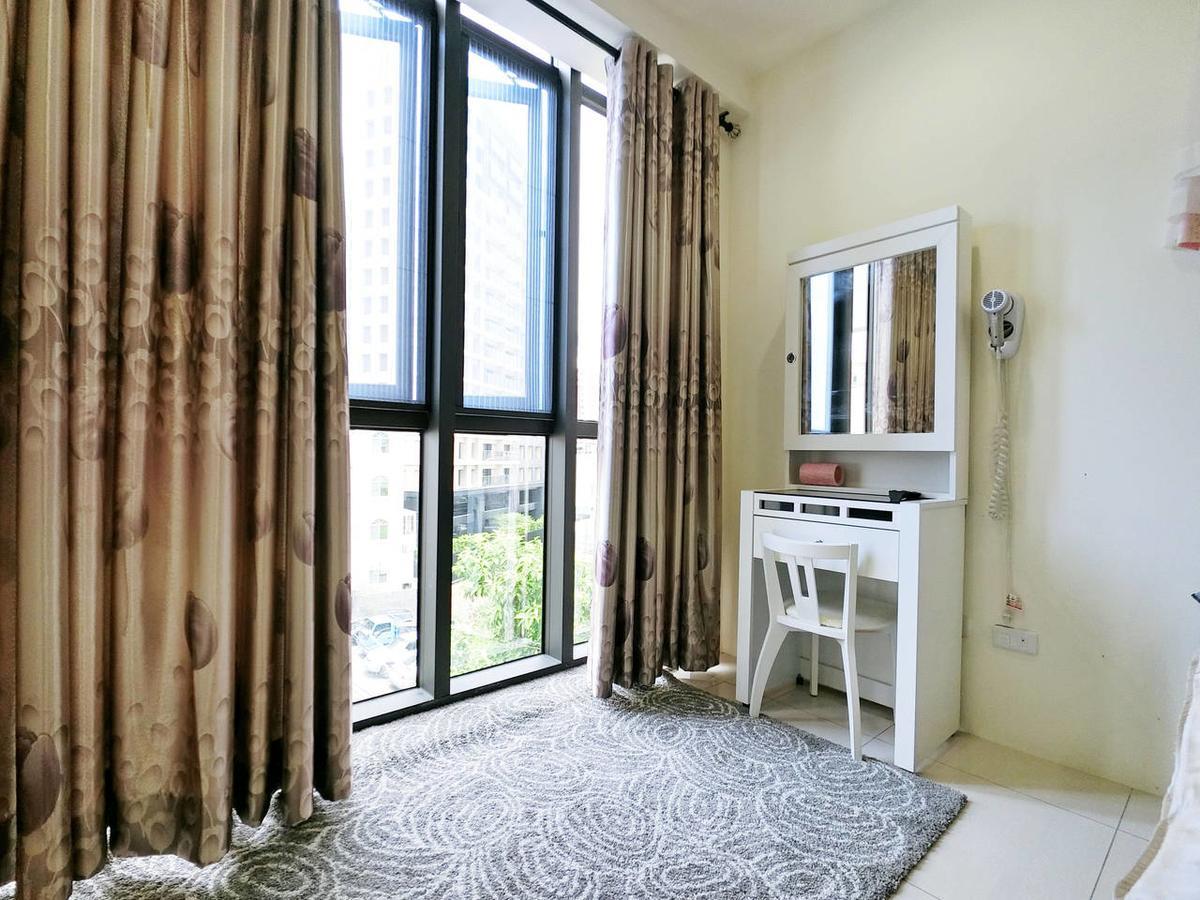 Kaohsiung Raifong Corner Homestay Dış mekan fotoğraf