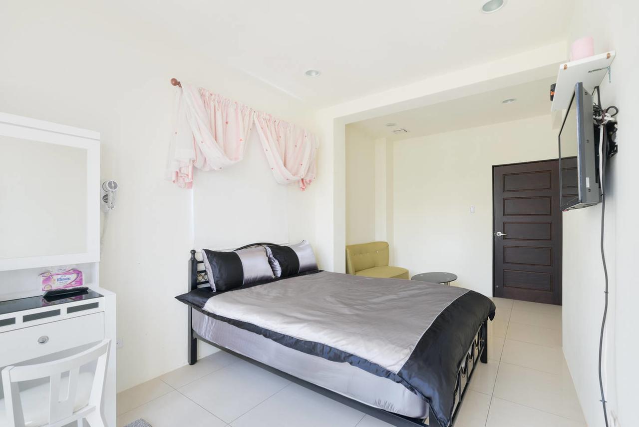 Kaohsiung Raifong Corner Homestay Dış mekan fotoğraf