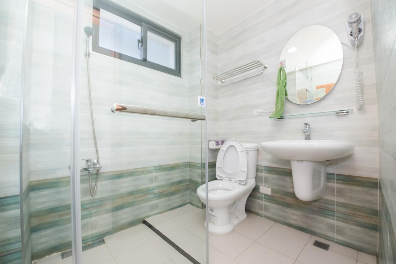 Kaohsiung Raifong Corner Homestay Dış mekan fotoğraf